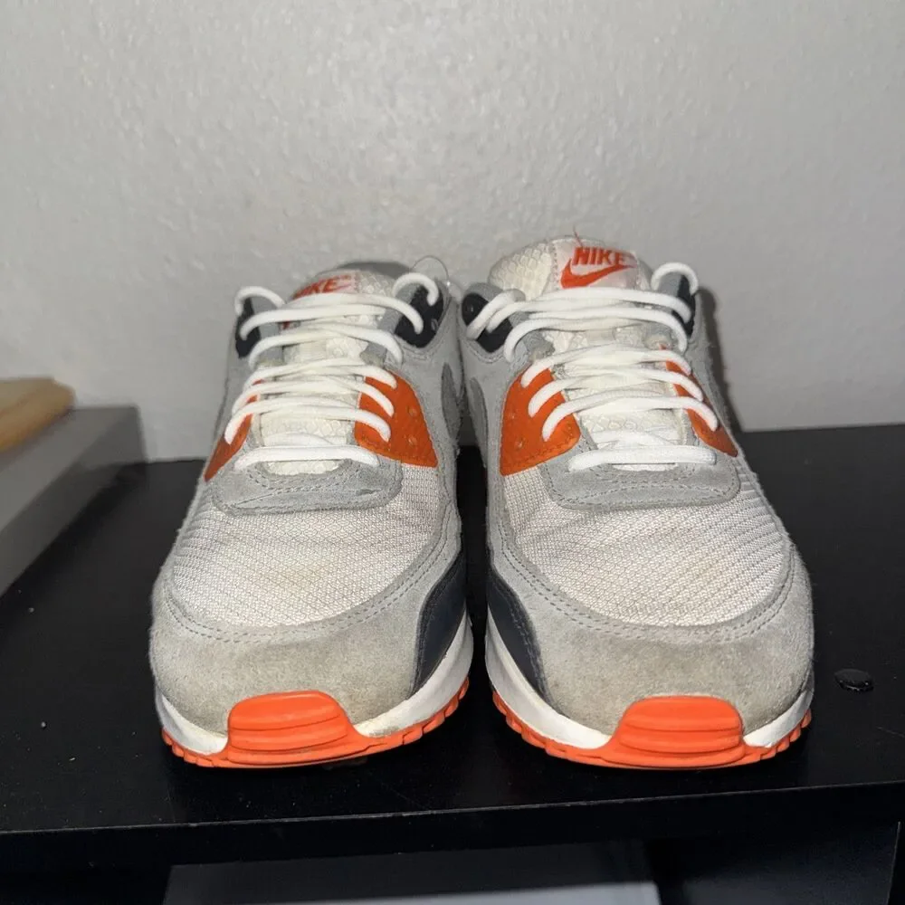 Nike Air Max 90 Summit White Smoke Grey Orange Men's Sneakers Sz 9.5 DM0029-108